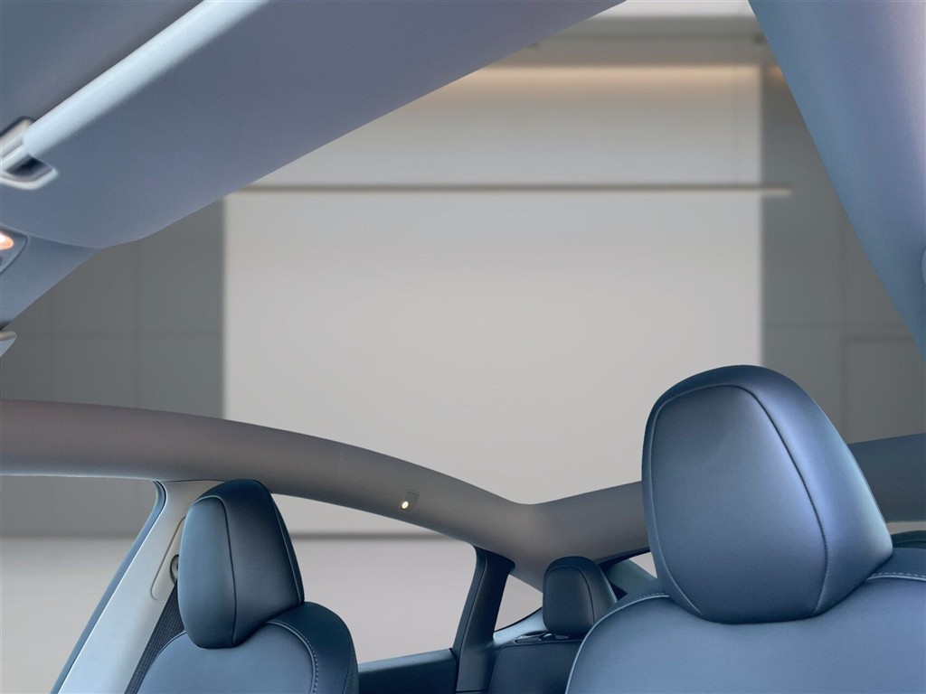 Tesla Model Y EL RWD 299HK 5d Aut. - Image 10