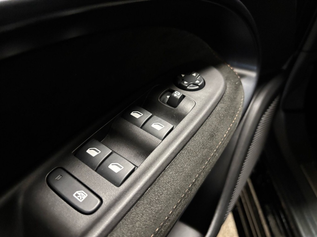 Alfa Romeo Junior EL Intensa 156HK 5d Aut. - Image 9