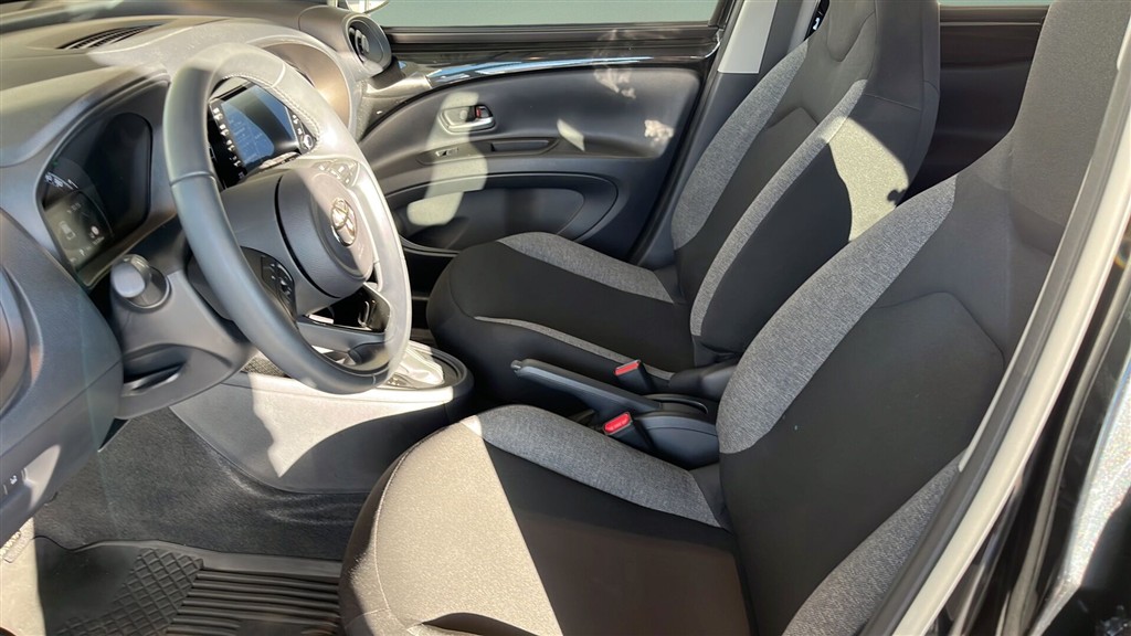 Toyota Aygo X 1,0 VVT-I Active 72HK 5d Aut. - Image 6