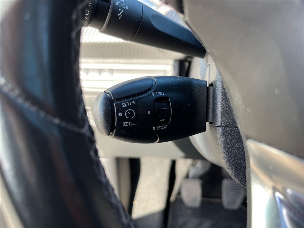 Peugeot 208 1,2 PureTech Exclusive Plus 82HK 5d - Image 16