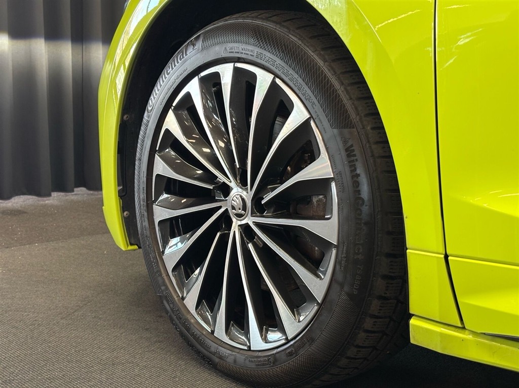 Skoda Enyaq Coupe iV RS 4x4 299HK 5d Aut. - Image 6