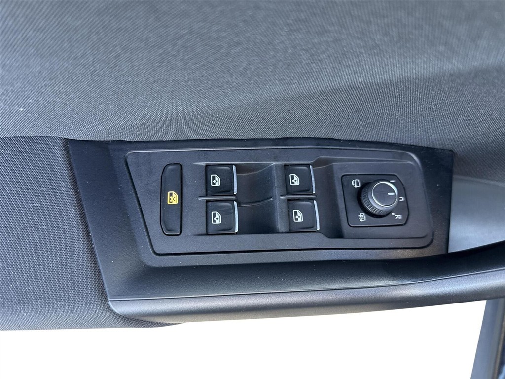 VW T-Roc 1,5 TSI ACT Sport Team DSG 150HK 5d 7g Aut. - Image 7