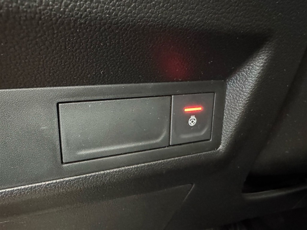 Renault Captur 1,6 E-TECH Plugin-hybrid Intens 160HK 5d Aut. - Image 31