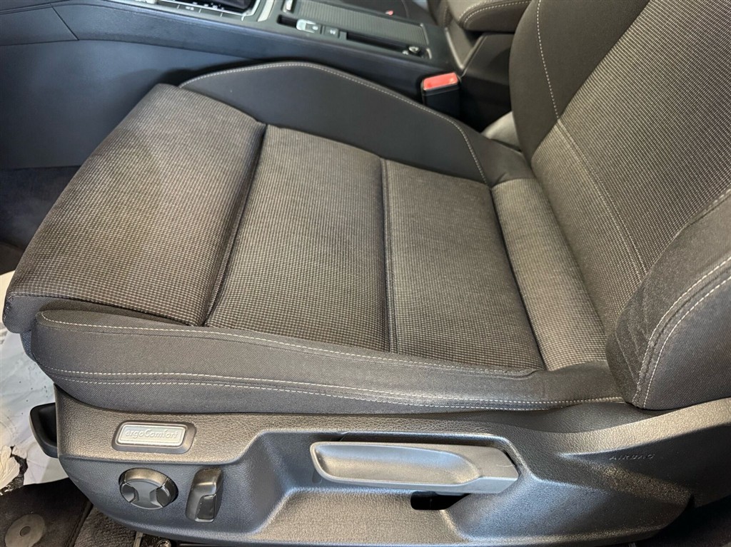 VW Passat 1,5 TSI EVO ACT Comfortline Premium DSG 150HK 7g Aut. - Image 11