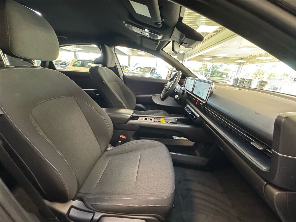 Hyundai Ioniq 6 Electric 53 kWh Essential 151HK Aut. - Image 10