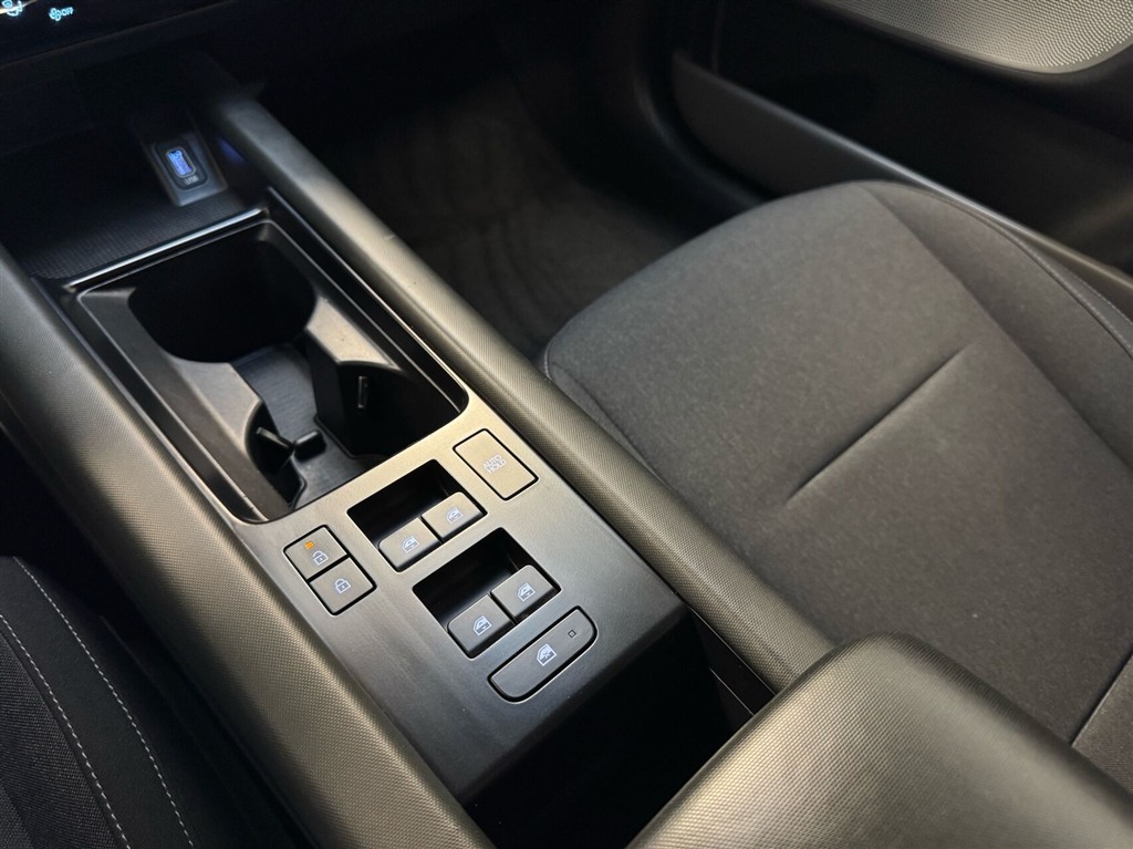 Hyundai Ioniq 6 Electric 53 kWh Essential 151HK Aut. - Image 16