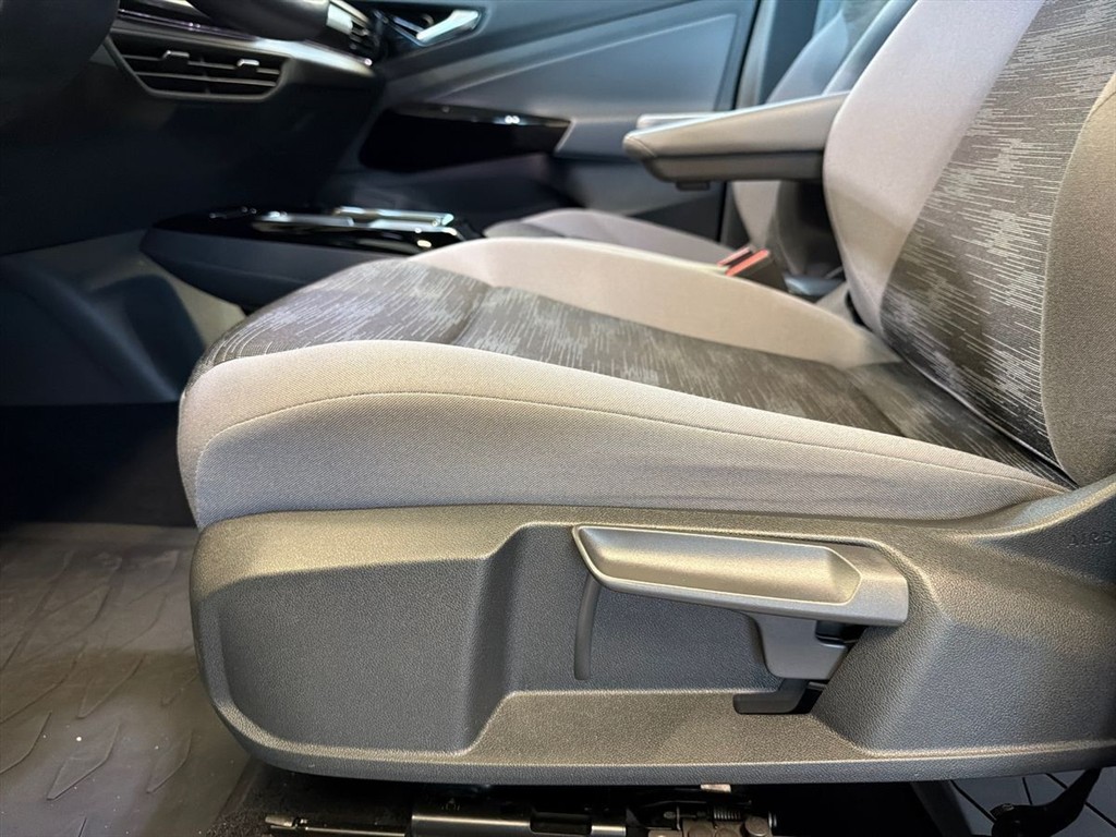 VW ID.4 EL Pro Performance 204HK 5d Aut. - Image 19