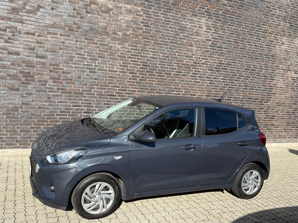 Hyundai i10 1,0 Advanced 67HK 5d - Image 2