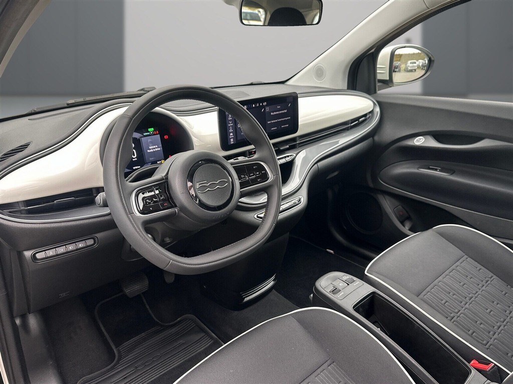 Fiat 500e 3+1 EL Icon 118HK 4d Aut. - Image 9