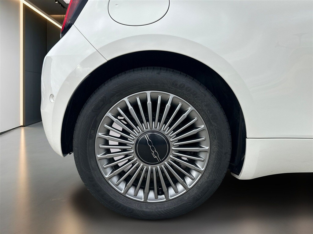 Fiat 500e EL Icon Pack 118HK 3d Aut. - Image 6