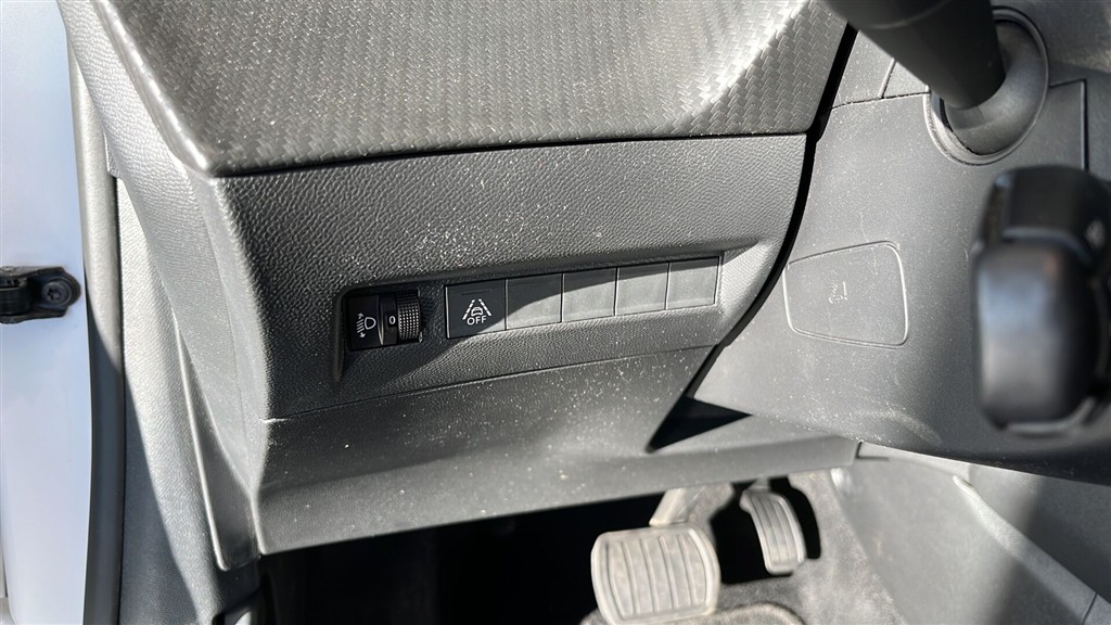Peugeot e-208 EL Active Pack 136HK 5d Aut. - Image 14