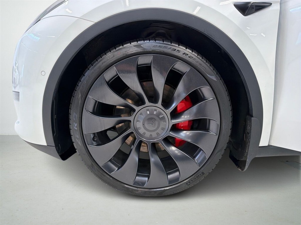 Tesla Model Y EL Performance AWD 534HK 5d Aut. - Image 8