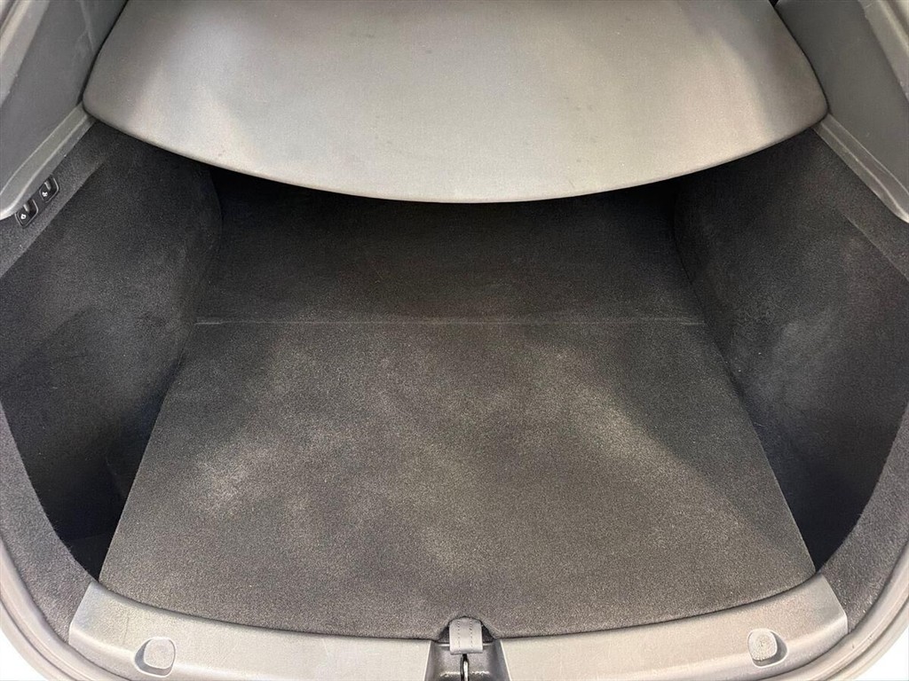 Tesla Model Y EL Performance AWD 534HK 5d Aut. - Image 13
