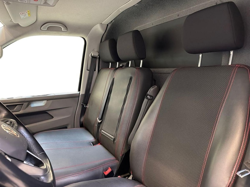 VW Transporter Kort 2,0 TDI BMT DSG 150HK Van 7g Aut. - Image 12
