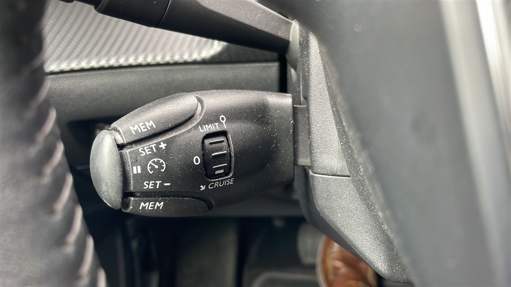 Peugeot e-2008 EL Allure 136HK 5d Aut. - Image 12