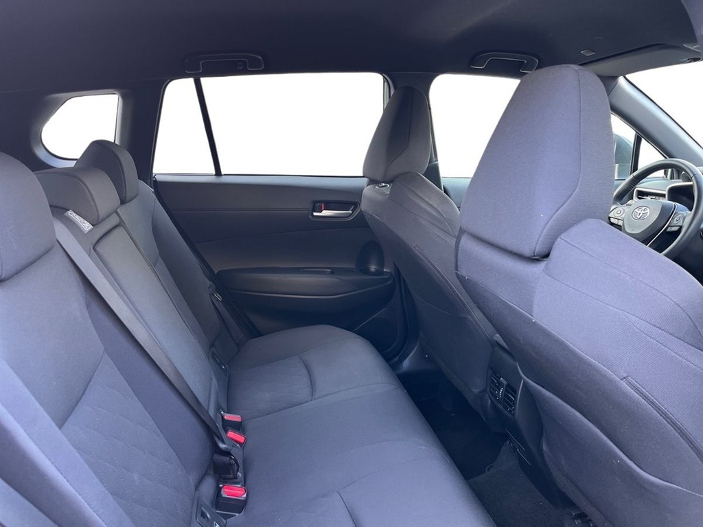 Toyota Corolla Cross 1,8 Hybrid Style Comfort 140HK 5d Aut. - Image 16