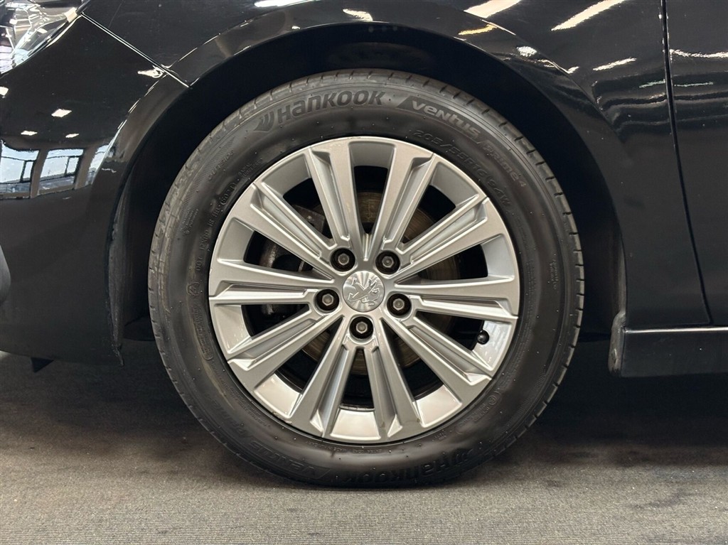 Peugeot 308 1,6 BlueHDi Allure+ 120HK 5d - Image 5