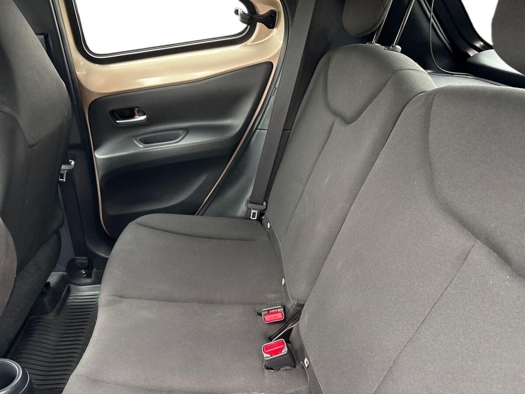 Toyota Aygo X 1,0 VVT-I Pulse 72HK 5d Aut. - Image 11