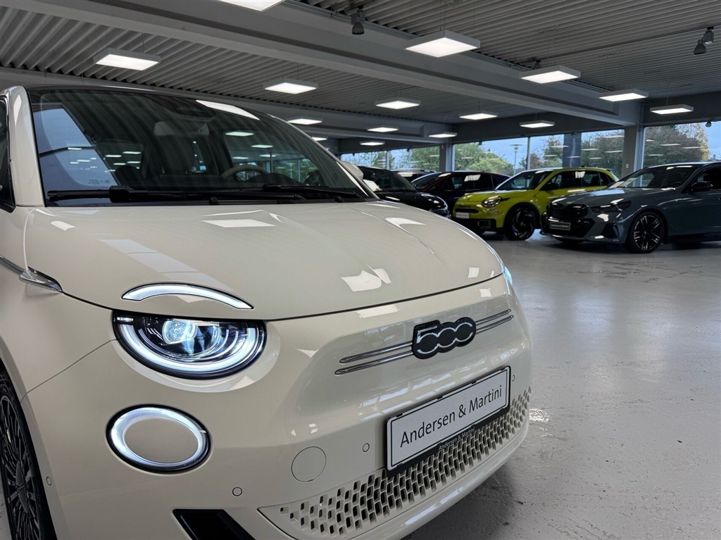 Fiat 500e EL La Prima By Bocelli 118HK 3d Aut. - Image 3