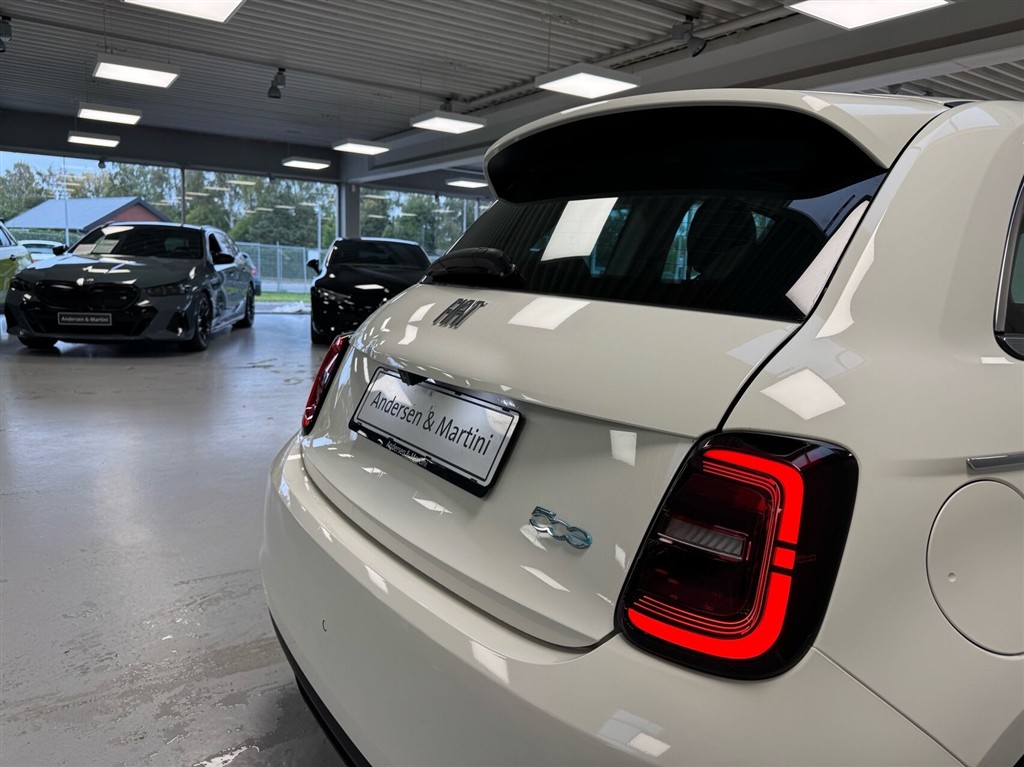Fiat 500e EL La Prima By Bocelli 118HK 3d Aut. - Image 8