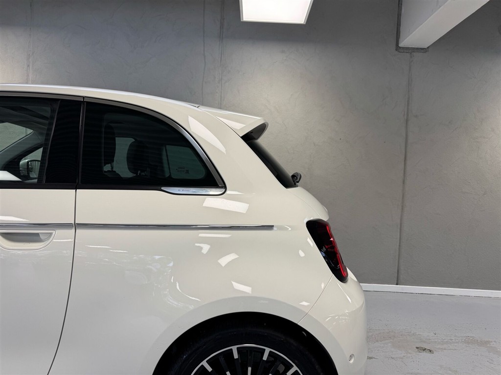 Fiat 500e EL La Prima By Bocelli 118HK 3d Aut. - Image 22