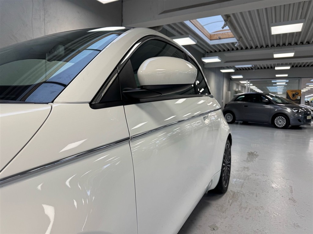 Fiat 500e EL La Prima By Bocelli 118HK 3d Aut. - Image 24