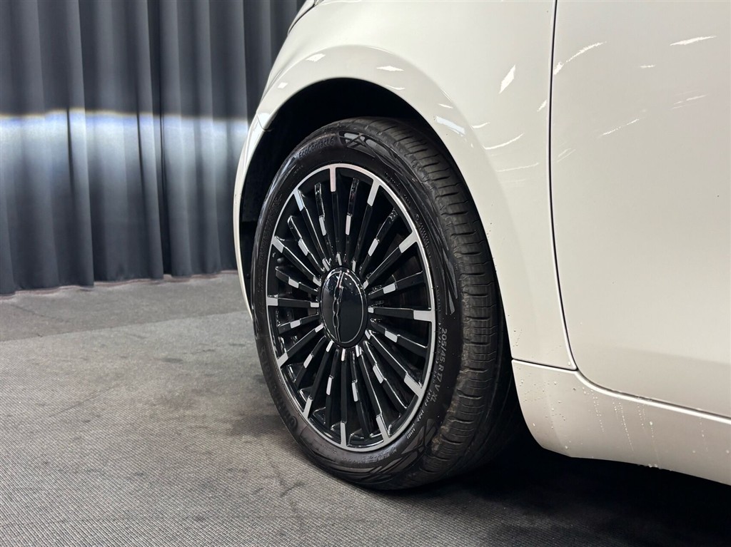 Fiat 500e EL La Prima By Bocelli 118HK 3d Aut. - Image 6