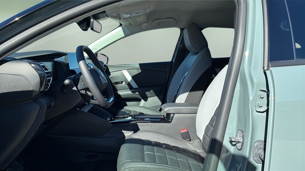 Citroën e-C4 EL Max 156HK 5d Aut. - Image 7