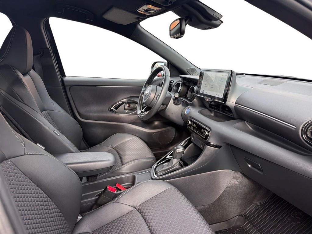 Toyota Yaris 1,5 Hybrid Style 116HK 5d Trinl. Gear - Image 15