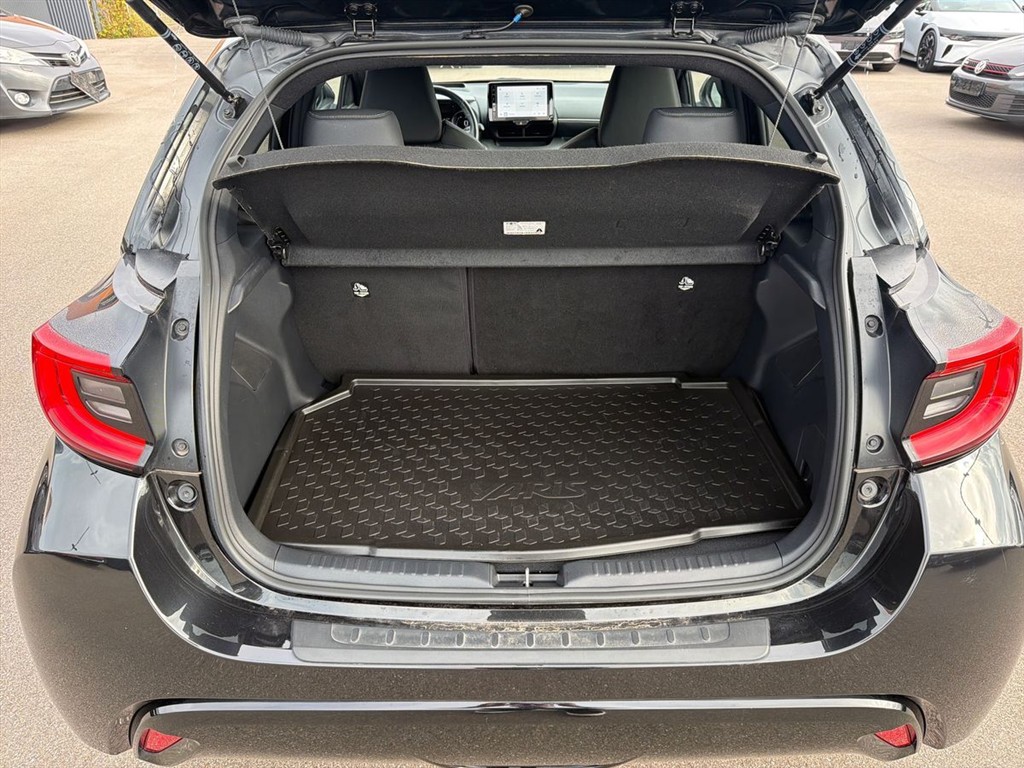 Toyota Yaris 1,5 Hybrid Style 116HK 5d Trinl. Gear - Image 17