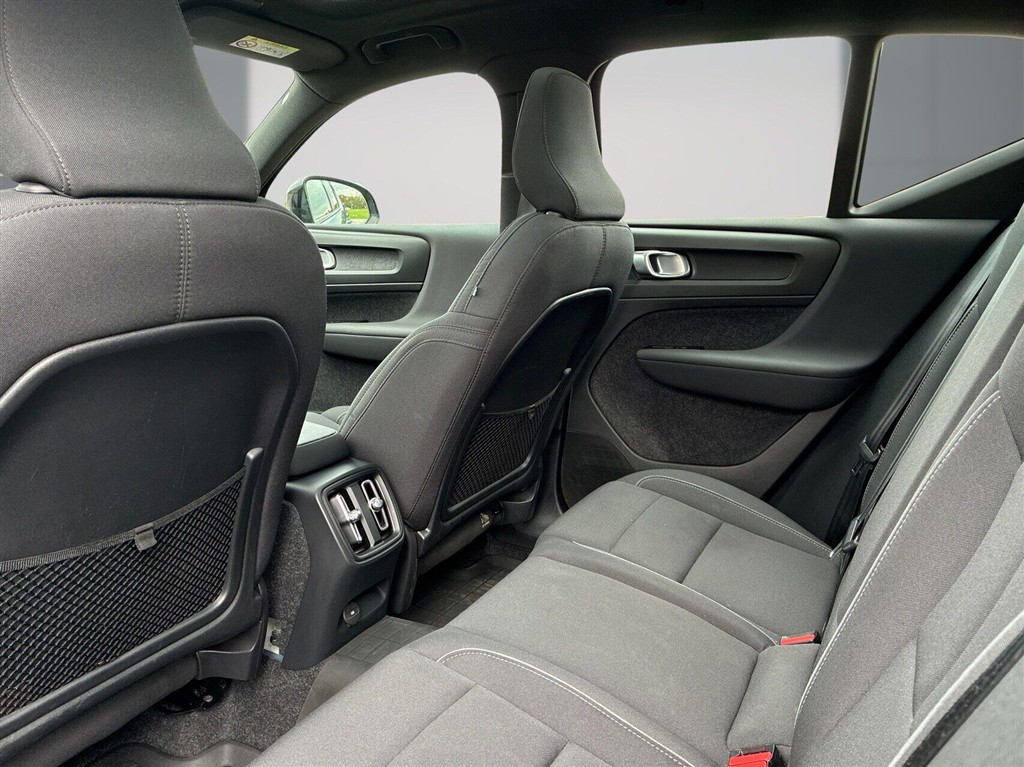 Volvo XC40 P8 Recharge Twin Ultimate AWD 408HK 5d Aut. - Image 11