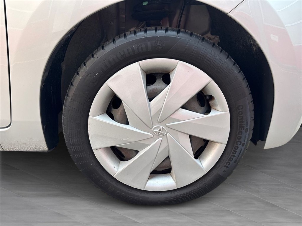 Toyota Aygo 1,0 VVT-I X-Play Air X-Shift 69HK 5d Aut. - Image 17