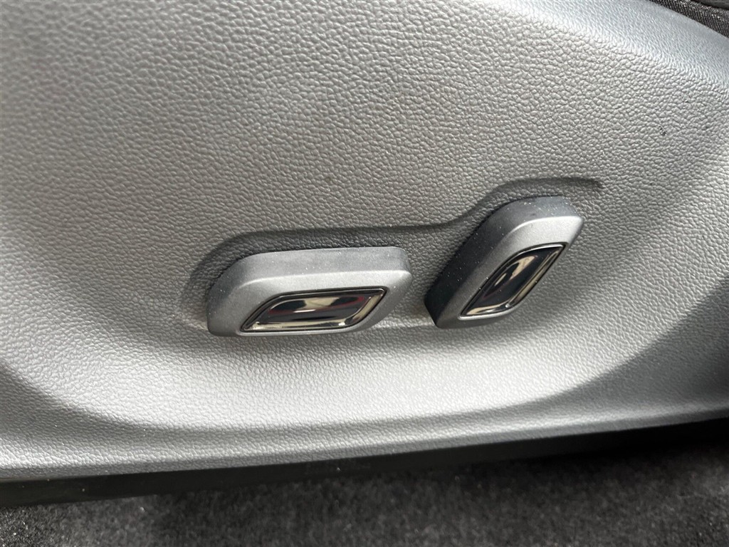 MG ZS EV EL Luxury 143HK 5d Aut. - Image 19