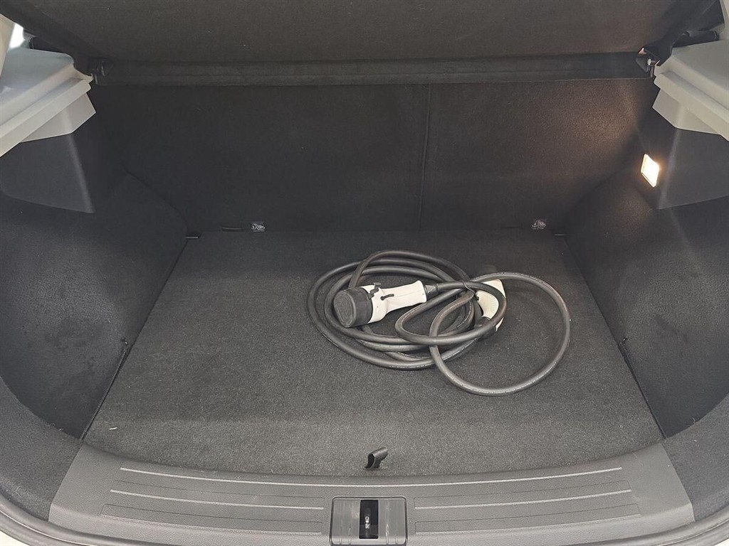 MG ZS EV EL Luxury 143HK 5d Aut. - Image 13
