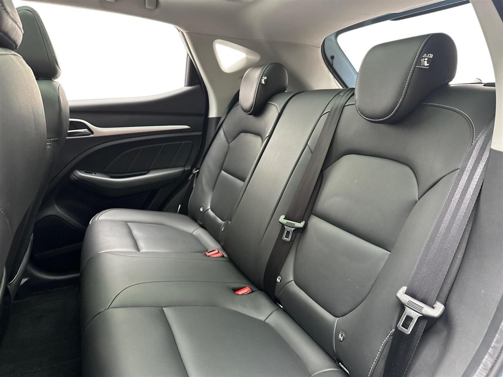 MG ZS EV EL Luxury 143HK 5d Aut. - Image 13