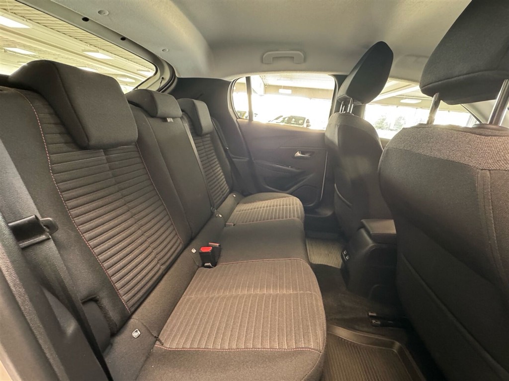 Peugeot e-208 EL Active 136HK 5d Aut. - Image 11