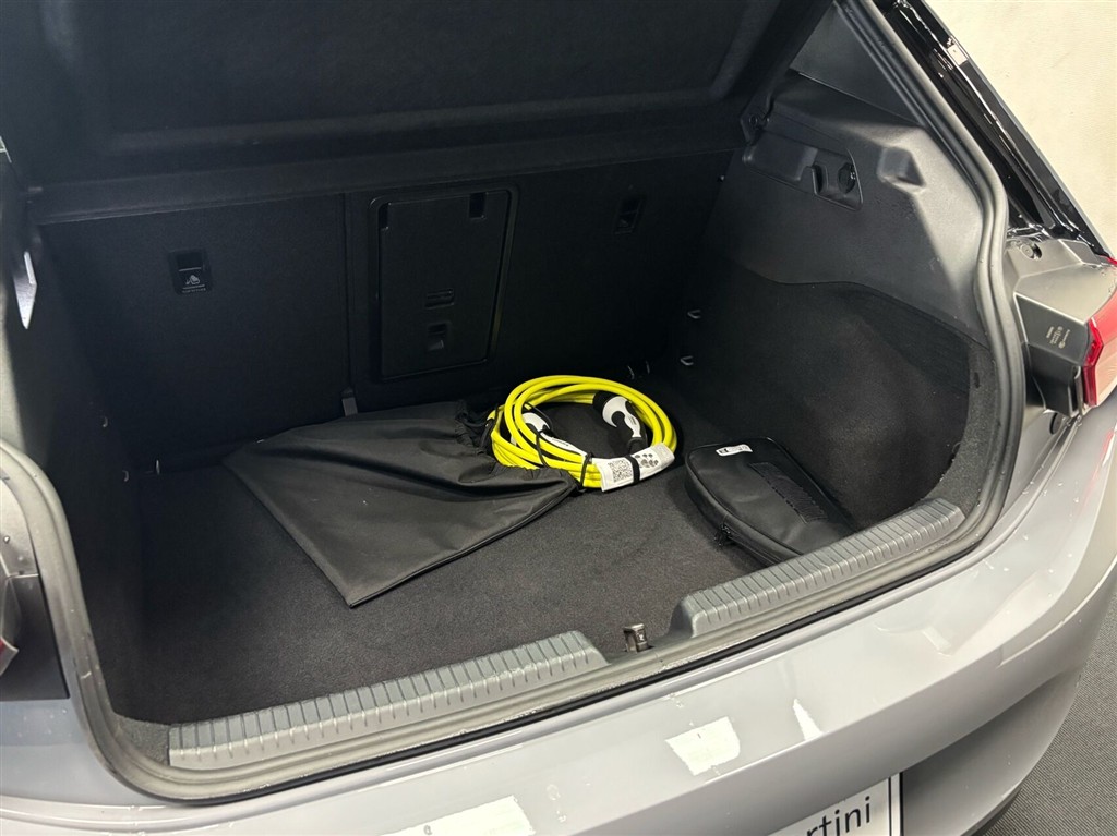VW ID.3 EL Pro 204HK 5d Aut. - Image 8