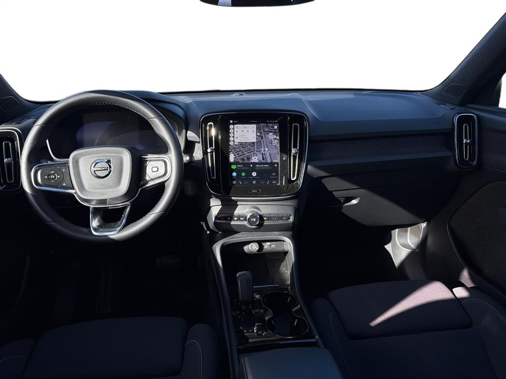 Volvo XC40 Recharge Extended Range Core 252HK 5d Aut. - Image 6