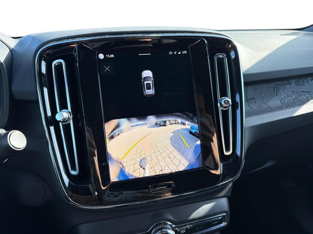 Volvo XC40 Recharge Extended Range Core 252HK 5d Aut. - Image 17