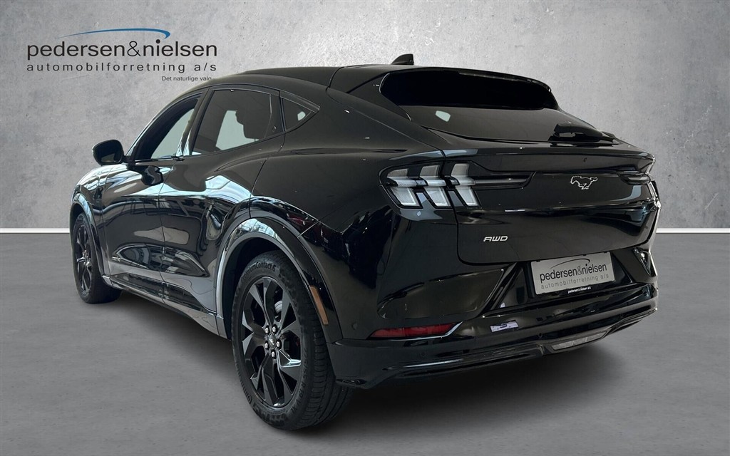 Ford Mustang Mach-E EL SR Premium AWD 269HK 5d Aut. - Image 3