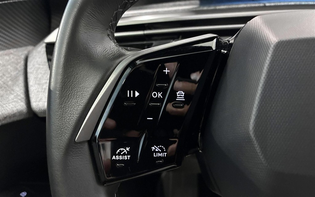 Peugeot e-3008 EL Allure 210HK 5d Aut. - Image 19