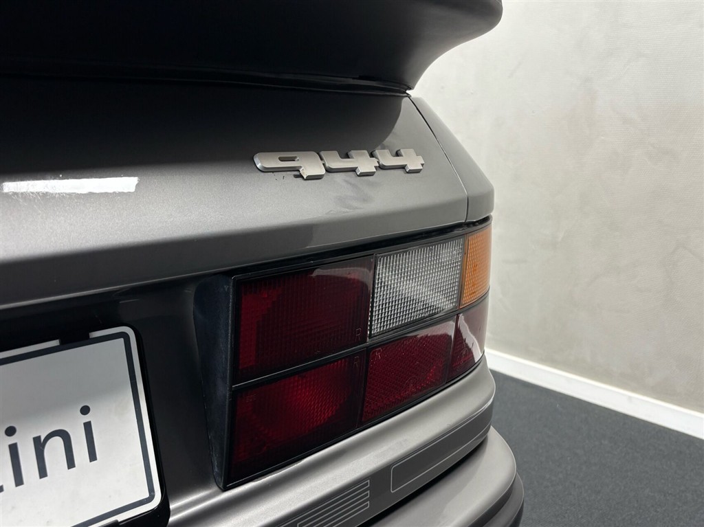Porsche 944 2,5 163HK 2d - Image 11