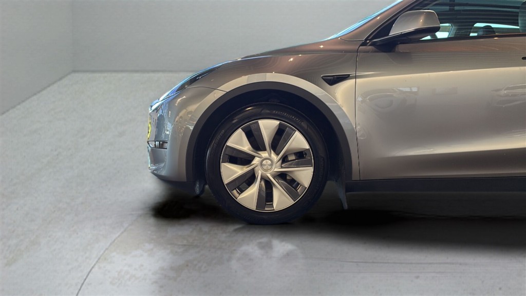 Tesla Model Y EL Long Range AWD 514HK 5d Aut. - Image 3