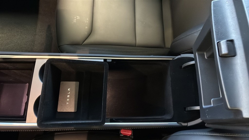 Tesla Model Y EL Long Range AWD 514HK 5d Aut. - Image 19