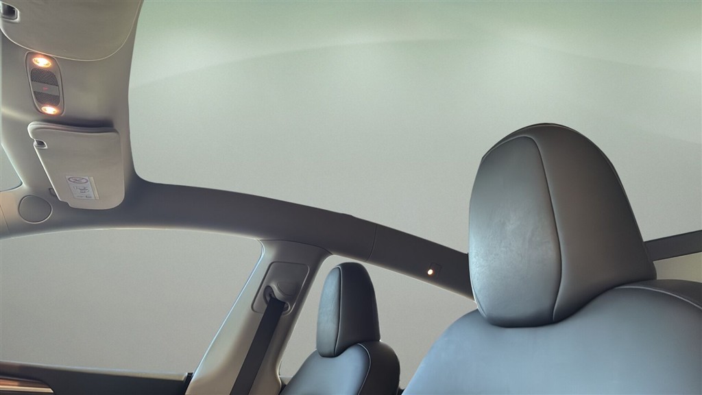 Tesla Model Y EL Long Range AWD 514HK 5d Aut. - Image 9