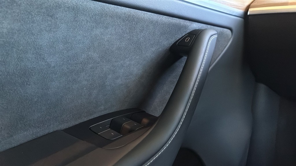 Tesla Model Y EL Long Range AWD 514HK 5d Aut. - Image 14