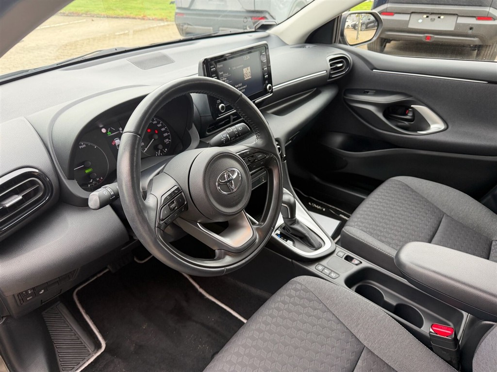 Toyota Yaris 1,5 Hybrid Active Technology 116HK 5d Trinl. Gear - Image 4