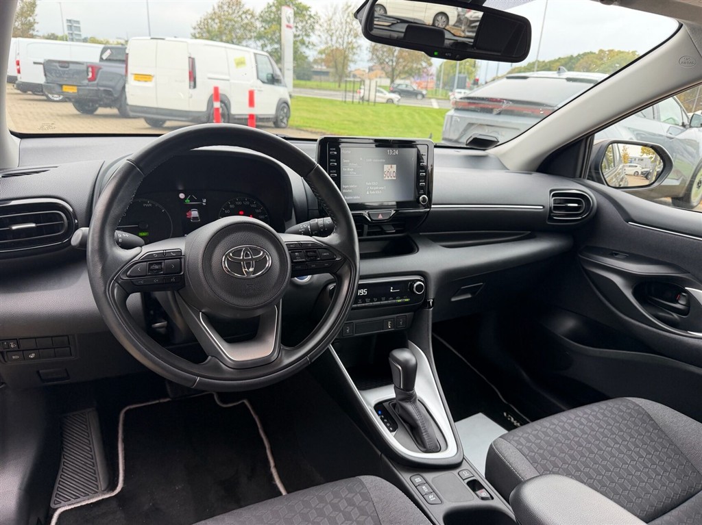 Toyota Yaris 1,5 Hybrid Active Technology 116HK 5d Trinl. Gear - Image 9
