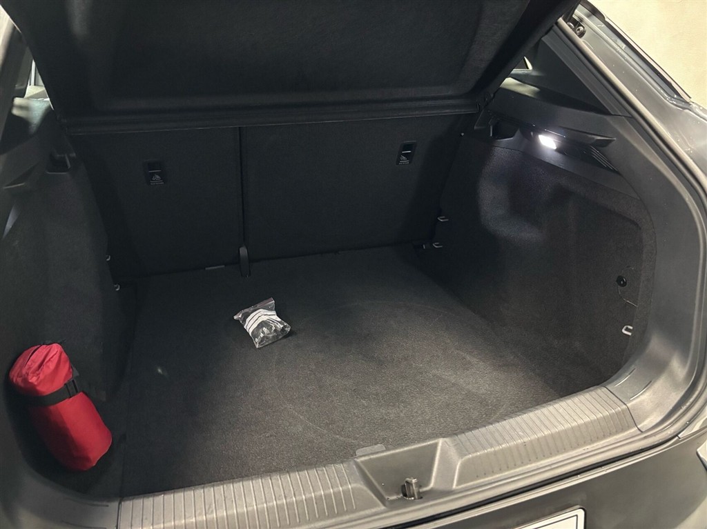 VW ID.4 EL Pro Performance 204HK 5d Aut. - Image 6