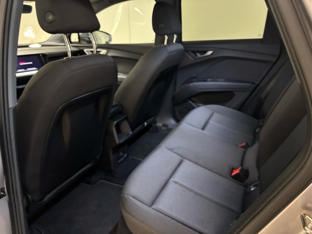 Audi Q4 40 E-tron Attitude 204HK 5d Aut. - Image 5